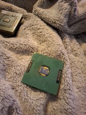 Intel Pentium III-S 1.26 GHz (RK80530KZ012512) Processor picture