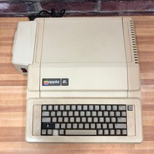 Apple IIe Vintage Computer A2S2064 - Power On Tested - w/Cards & System Saver picture
