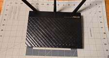 ASUS RT-AC66U B1 Dual-Band AC1750 Gigabit WiFi Router No Cords picture