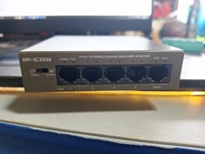 IP-COM 5-Port 10/100Mbps Desktop Switch with 4-Port PoE picture