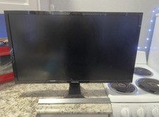 Samsung Computer Monitor HDMI 28inch  *HDMI cable included* picture