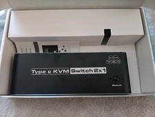 High-definition multimedia interface-type c KVM switch 2x1HDMI out, DP out, ECT picture