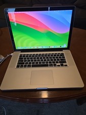 Apple MacBook Pro 2010 Laptop 17