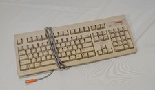 Vintage beige Compaq RT101 PS/2 computer keyboard. RT6656TW tested picture