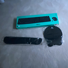 Logitech MK370 Silent Wireless Keyboard & Mouse with mouse pad and wrist pad picture