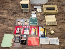 Apple IIC A2S4000 Computer, Monitor w/Stand G090H, Owner's Guide/Manual  AS-IS👀 picture