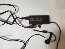 Targus APA30US 90W Universal Laptop Charger picture