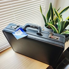 Samsonite Expandable Leather Attaché Model 910315 Black Locking Briefcase picture
