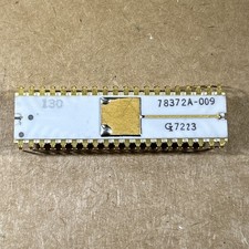 Rare 1970s White Ceramic And Gold 40-Pin DIP IC Vintage Collector’s Piece  picture
