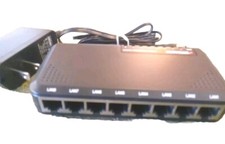 Intellinet 8 Port 10/100 Mbps Desktop LAN Switch 5