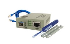 10G SFP+ to Fiber Ethernet Media Converter with Single Mode 10GSFP+ 10 km (6.... picture