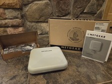 Netgear ANT224D10-10000S ProSAFE 10dBI 2X2 Directional Antenna picture