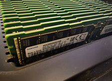 SAMSUNG M393A8G40MB2-CVF 64GB 2Rx4 PC4-2933Y-RA2-12-DC1 SERVER MEMORY picture