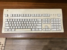 Apple Macintosh Extended Keyboard II M3501 Vintage (UNTESTED/FOR PARTS) picture