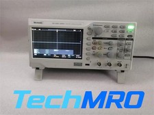 1PCS Tektronix TBS1102C Digital Storage Oscilloscope 100 MHz 2 Channels 1GS/s picture