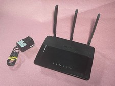 D-Link DIR-880L Wireless Router picture