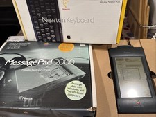 Newton/ Apple MessagePad 2000 Bundle picture