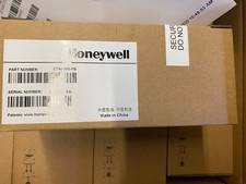 Honeywell CT40 / CT40 XP Wearable Set (CT40-WS-PB) With 2D Ring Scanner picture