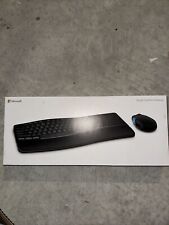 Microsoft Sculpt Comfort Desktop Keyboard and Mouse Set, Wired, Mouse included,  picture