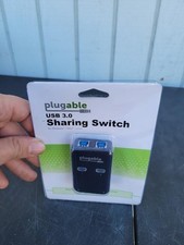 Plugable USB3-SWITCH2 USB 3.0 Sharing Switch 2-PC 1-Device W/ Cables Black picture