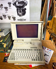 Leading Edge DC-8212 Vintage Laptop Computer MPN DC-8212 Model DC-8212 picture