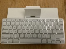 Genuine Apple iPad Keyboard Dock 30-Pin for iPad 1st 2nd 3rd gen iPhone 4S A1359 picture