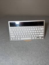 Logitech K760 Bluetooth Solar Wireless Keyboard – Mac/iOS – Model Y-R0029 picture