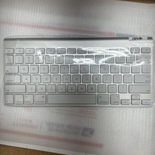 New Apple A1314 Wireless Bluetooth Keyboard (White/Silver) picture
