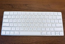 Apple Magic Keyboard A1644 Wireless Bluetooth Rechargeable US English - Tested picture
