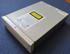 MITSUMI VINTAGE CD-ROM DRIVE MODLE # CRMC-FX322M2 MADE 1998 picture