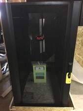 APC AR3104 Server Rack Enclosure picture
