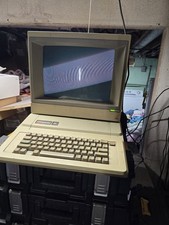 Apple IIe computer vintage apple 1983 picture