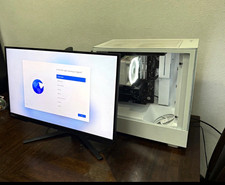 Customs gaming pc and monitor picture