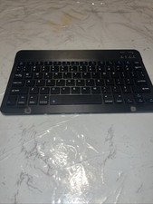 Bluetooth Keyboard. High Quality 🔥Fast 🔥 Great Condition picture