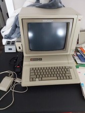 Vintage Apple IIe (2e) Computer with extras Hardware Software Rare Games 1982 US picture