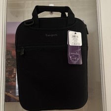 Targus 12” Vertical Slipcase with Hideaway Handles - TSS912 - Black picture