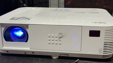 NEC M322X XGA DLP Projector 3200 Lumens   * REMOTE NOT INCLUDED picture