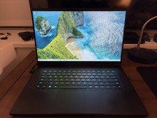 2018 Razer Blade 15 Advanced (512gb SSD, Intel Core i7 8th Gen, 16gb RAM) *READ picture