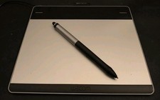 Wacom Intuos CTH-480 Touch Graphics Tablet with Creative Pen picture