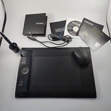 Wacom Intuos 4 PTK-640 Drawing Tablet Wired USB with Pen, Mouse & Manuel picture