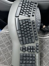 Fellowes Microban Split Design 98915 Wired Keyboard picture