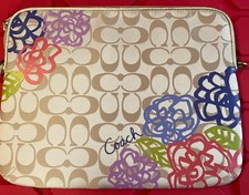 Coach Daisy Poppy Applique Signature Khaki Tablet iPad Sleeve Case Brown Logo picture
