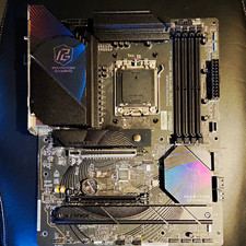 ASRock Phantom Gaming X670 Riptide WiFi AMD AM5 ATX DDR5 M.2 Gaming MB picture