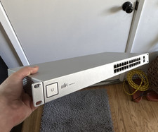 Ubiquiti UniFi Switch 24 US-24 24-Port Gigabit Fully Managed Rackmount SFP picture