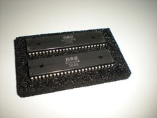 MOS 8564R4 Composite NTSC (not PAL) 40 column Commodore 128 video chip. 8564 R4 picture