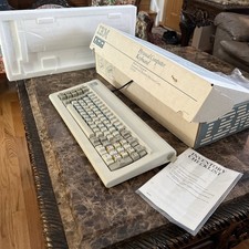 IBM Personal Computer Keyboard Vintage  Model# 1501100 Made Singapore In Box  picture