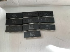 Commodore C64 / C128 MOS / CSG   8580R5 8580 R5 SID chip picture