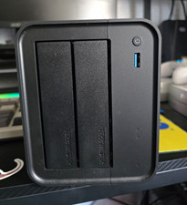 TerraMaster F2-425 2-Bay NAS 12TB Black 2.5GbE USB 3.0 HDMI PC/Mac picture