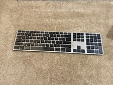 MATIAS Backlit Wireless Aluminum Keyboard - Silver/Black FK418BTLSB picture