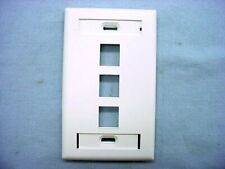 Leviton White Quickport 3-Port ID Window Flush Wallplate 1-Gang Cover 42080-3WS picture